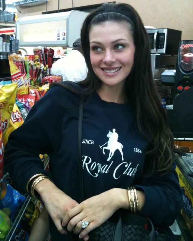 @nicolaannepeltzbeckham