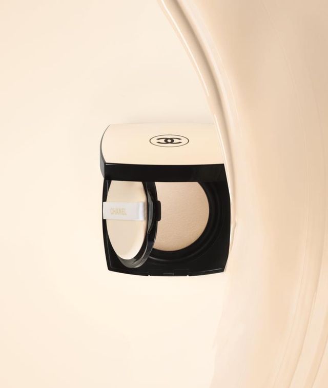 레 베쥬 헬시 글로우 젤 터치 파운데이션, 15g 10만원, 리필 7만4천원, Chanel.