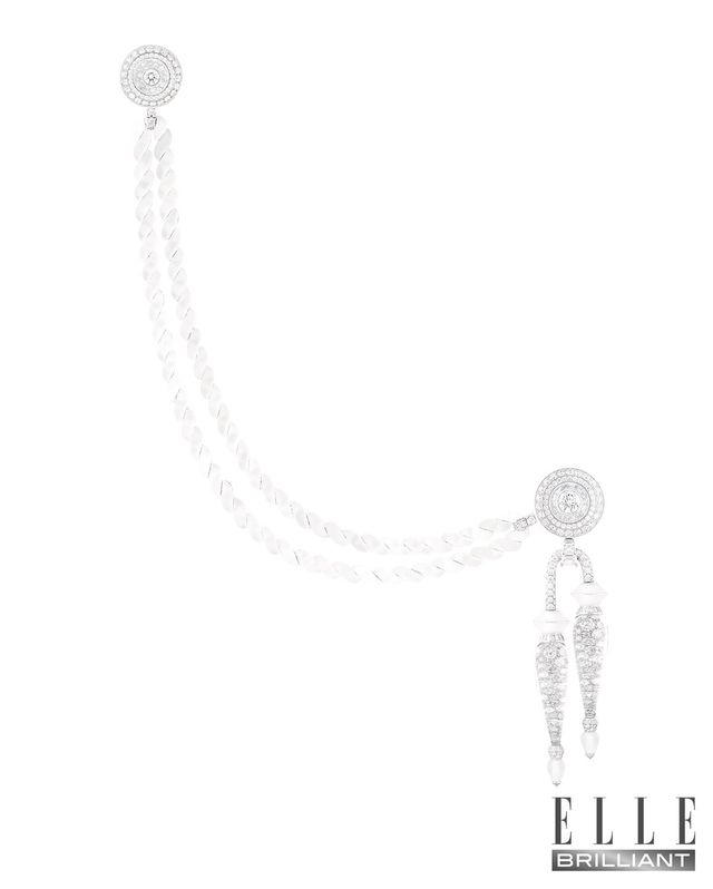 브로치와 브레이드 브레이슬릿으로 분리하여 사용 가능한 ‘에귀예트’ 네크리스는 BOUCHERON.