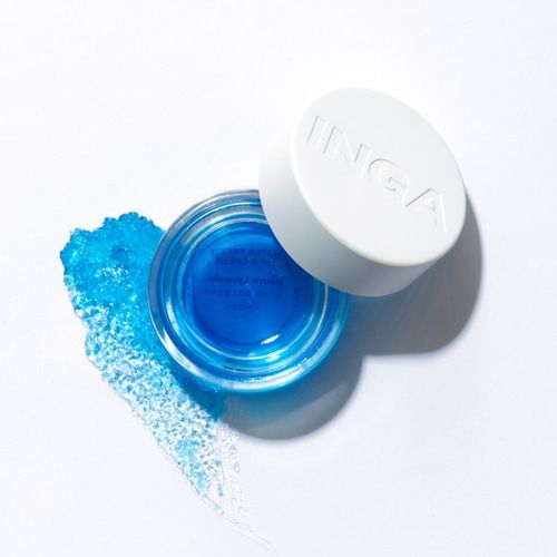 잉가 워터 프리즈 립앤치크 모브 라벤더 ★★: 수분 많은 젤 제형이라 얇고 투명하게 발리고 피부에 닿으면 서서히 쿨 바이올렛 톤으로 변한다. 7g 1만5천원.