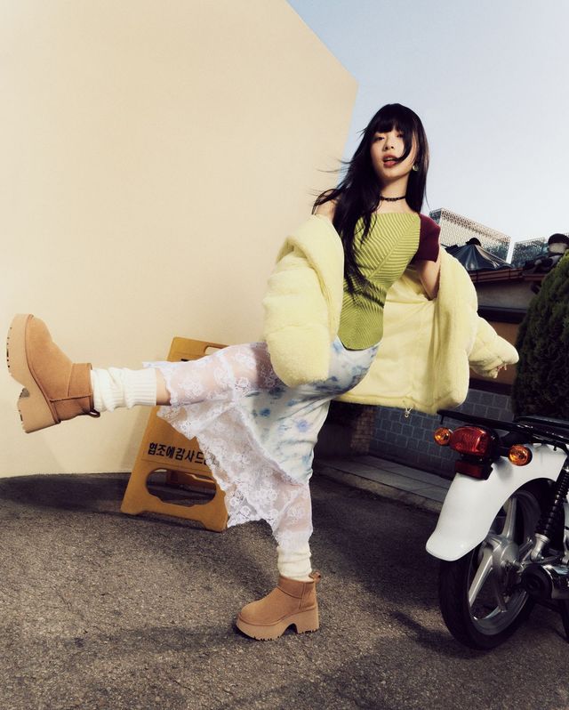 어그의 뉴하이츠 부츠와 스타일링한 하니