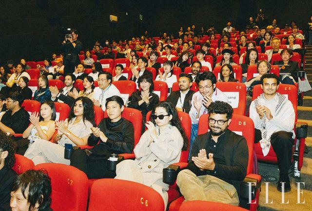 10월 10일 저녁, 영화의전당에서 개최된 수료식과 상영회를 위해 펠로와 배우들이 객석을 가득 채웠다. 