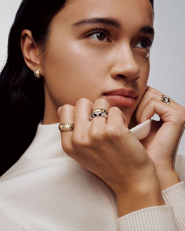 다미에 패턴을 재해석한 루이 비통의 파인 주얼리 컬렉션 ‘르 다미에 드 루이 비통’. 