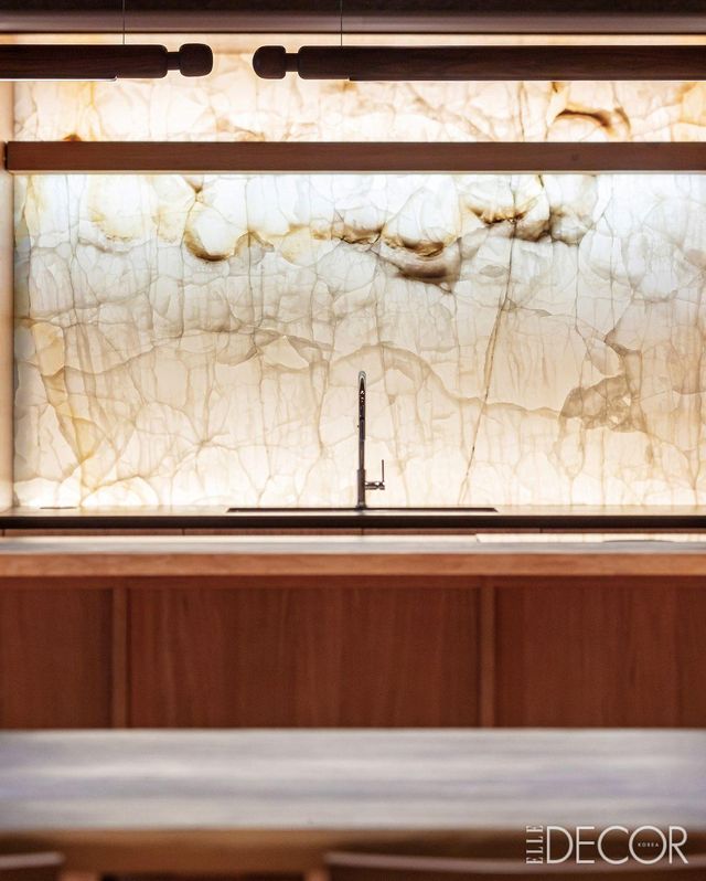 선돌정 라운지의 다이닝 공간.