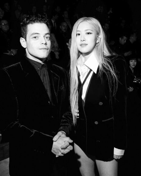 라미 말렉과 로제의 인증샷 