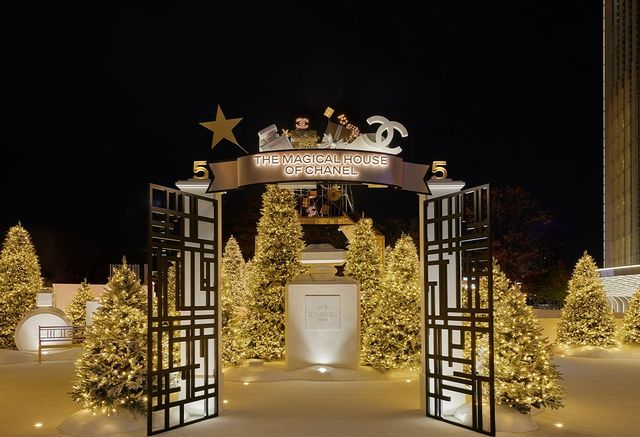 샤넬 윈터 테일 홀리데이 아이스링크. 