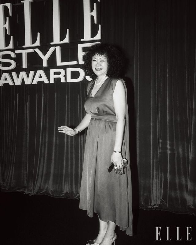 HLL중앙 대표 강주연은 “‘엘르 스타일 어워즈’가 6년 만에 돌아온 만큼 패션을 넘어 다양한 분야에서 활동하는 아티스트들을 초대해 이 자리를 뜻깊게 하고 싶었다”며 의미 깊은 축하 인사를 건넸다. 