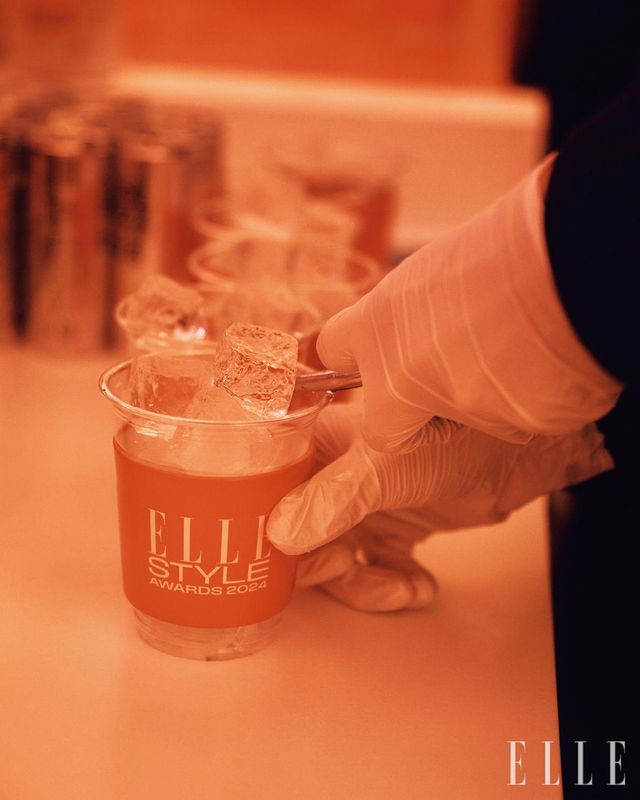 행사장 입구 쪽에 마련된 엘르 라운지 바. 피치트리의 스페셜 칵테일이 준비 돼 있다.