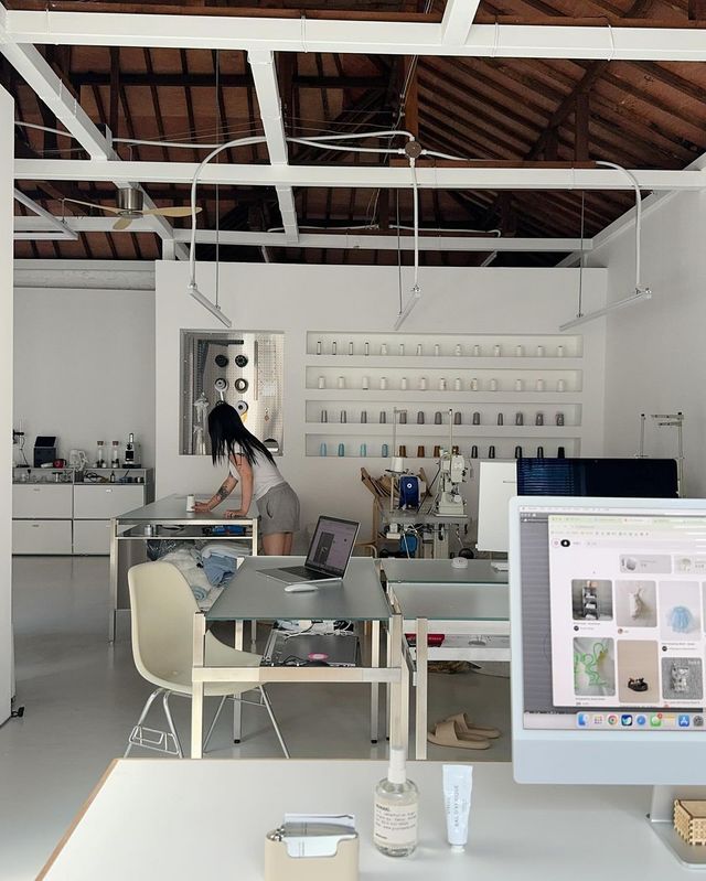 포식스먼스 오피스 