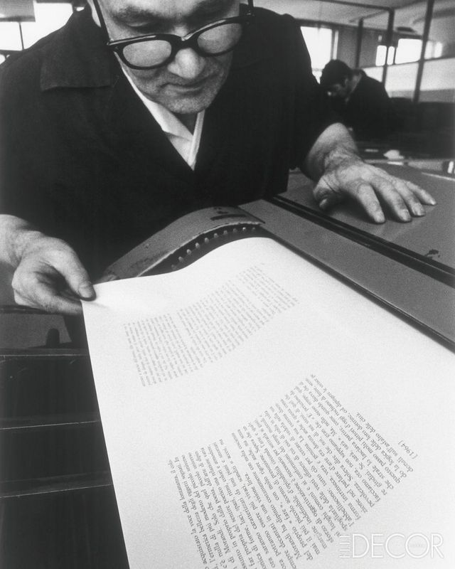 1992년에 설립된 나바 프레스의 과거 모습은 전통적인 활판 인쇄 방식을 그대로 따랐다. 작은 금속활자를 하나하나 정교하게 배열해 인쇄하는 과정은 시간이 많이 소요되지만 그만큼 정확성과 예술성을 높일 수 있었다.