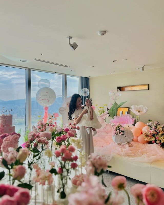 허니제이가 공개한 딸 돌잔치 현장 