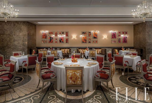 ‘돈 알폰소 1890’ 레스토랑. 오직 이곳을 방문하기 위해 호텔을 찾는 고객도 있을 정도. 