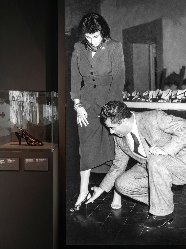 편안한 신발을 만들기 위해 발 구조에 대한 연구와 노력을 아끼지 않았던 살바토레 페라가모.