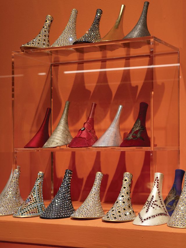 다양한 디자인으로 화려하게 완성한 힐.