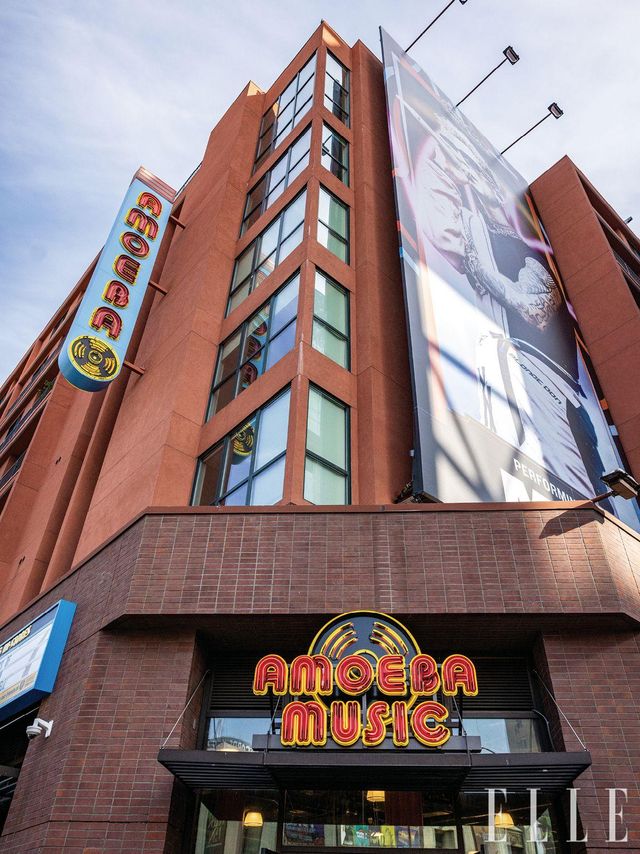 바이닐 디스트릭트의 얼굴인 아메바 뮤직. 