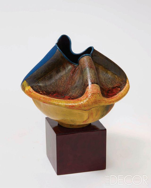 ‘Cover Me in Daylight’(2023)