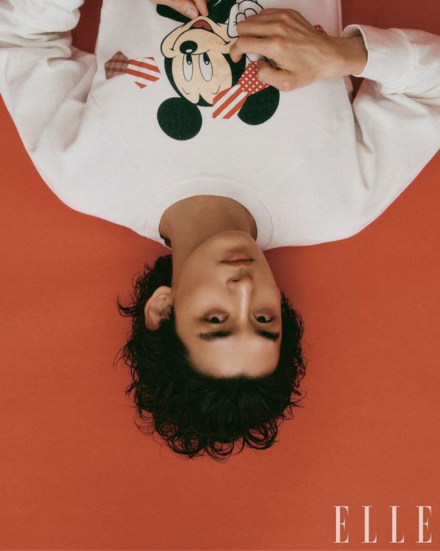 미키마우스 톱은 스타일리스트 소장품.