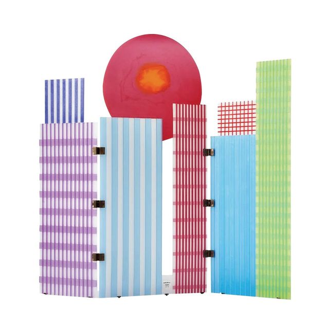 잠들지 않는 도시의 스카이라인을 재현한 ‘Tramonto a New York’. 