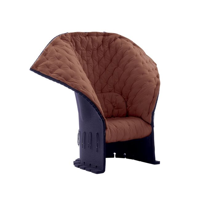 가에타노 페셰가 까시나(Cassina)를 위해 두꺼운 펠트 양모로 만든 ‘Feltri’.