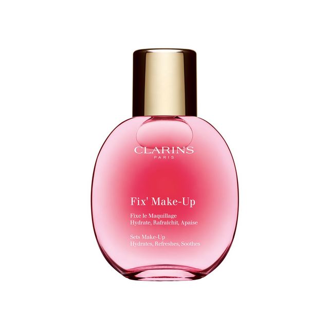 클라랑스 픽스 메이크업 셋 메이크업: 최대 24시간까지 화장을 유지하며 광채 부여, 보습, 보호 효과도 있는 장미 향 미세 분사 미스트 겸 픽서. 50mL 4만3천원. 