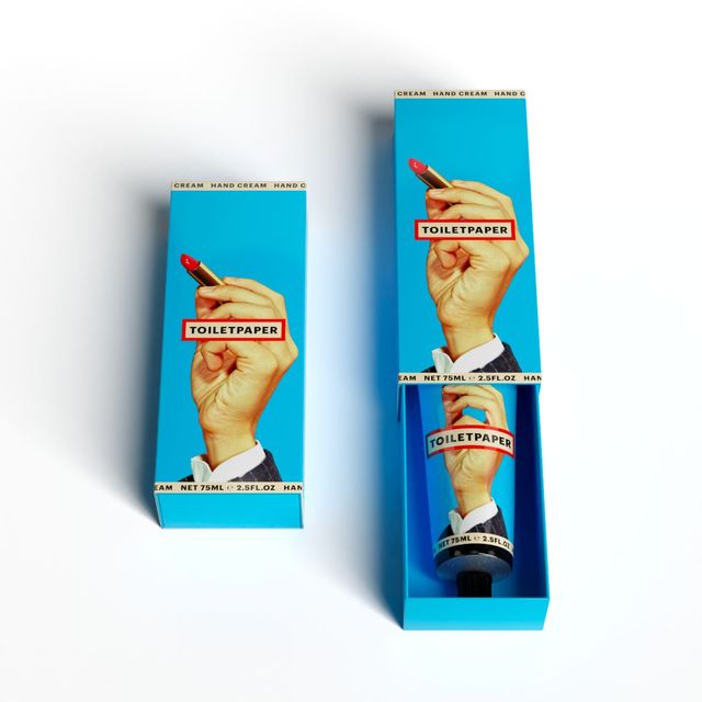 토일렛페이퍼 뷰티 핸드크림 ★★★: 파우더리한 바탕에 설탕 뿌린 아몬드처럼 고소하고 달콤한 향. 묽지만 오일 함량 높아 보습력도 좋다. 30mL 3만3천원. 