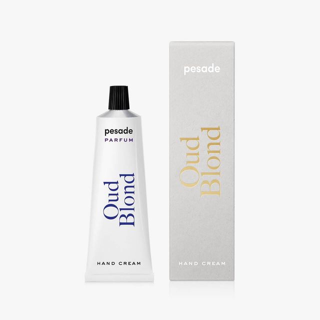 페사드 오우드 블론드 ★★: 가벼운 꽃 향과 상쾌한 풀, 나뭇잎 향이 지나가면 침향과 가이악 우드, 머스크가 묵직하게 자리잡는다. 50mL 2만5천원. 