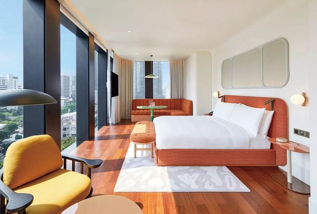 인기 타입인 코너 더블 객실. 파노라마 시티 뷰와 욕실 구성이 일품이다. 