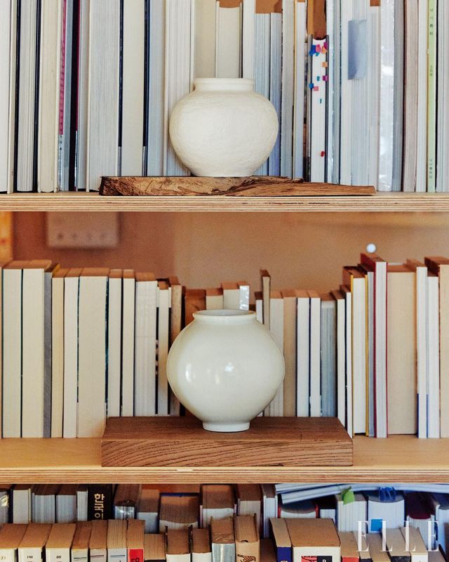 사무실에서 우연히 주운 도자(위)와 우일요 폐업 세일 구매 제품(아래). 