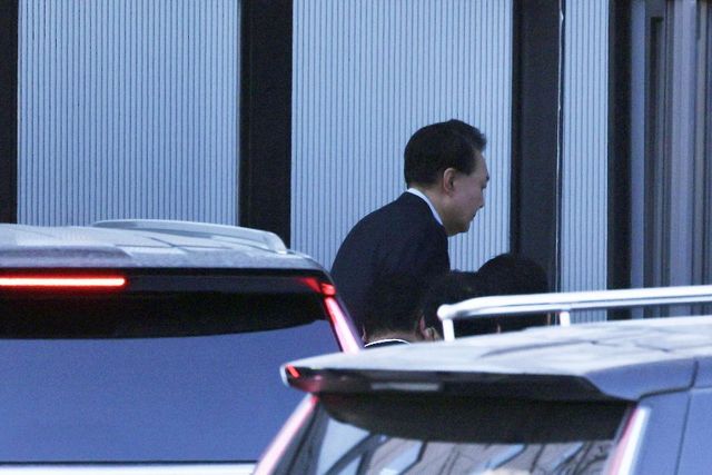 체포돼 공수처로 향하는 윤석열 대통령