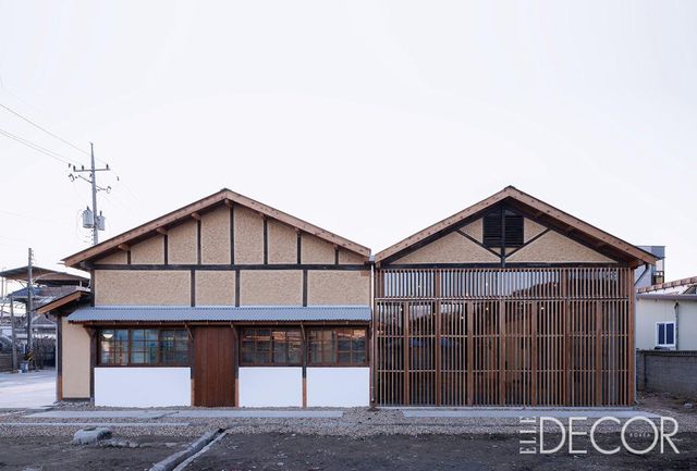 1944년 지어진 목조 양조장 건물을 복합문화공간으로 레너베이션한 ‘산양양조장’ 프로젝트. 엄격하고 정밀한 전략을 통해 남길 부분과 복원할 부분, 새롭게 더할 부분을 세심히 고려했다.