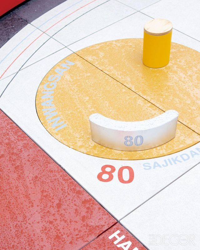 서울도시건축전시관 옥상에 조성된 ‘서울 어반 핀볼 머신’ 디테일과 전경.