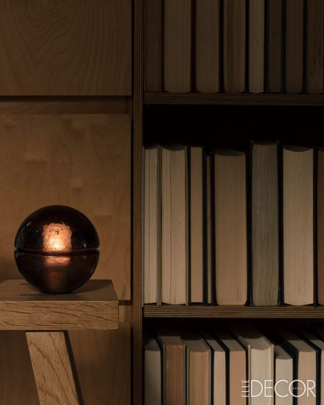 초기작 ‘14’를 피라미드 형태로 변형한 ’14 피라미드’.