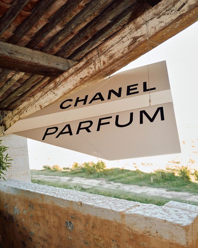 이벤트 장소에 커다랗게 장식된 오브제.