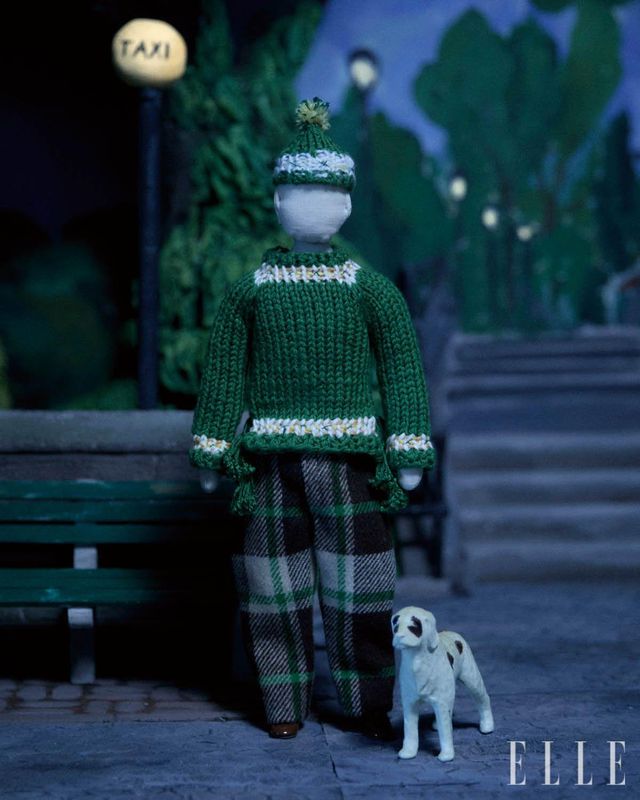 인형극으로 연출한 2025 F/W 컬렉션 ‘The Expressionist’.