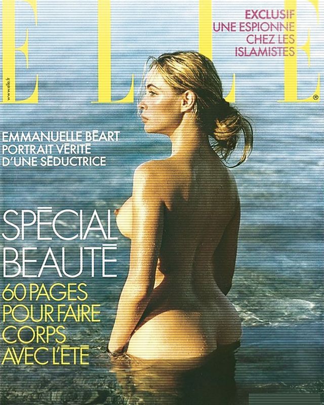 2003년 5월 5일 <엘르> 프랑스 표지에 올 누드로 등장한 여배우 엠마누엘 베아르. 실비 랑크레농(Sylvie Lancrenon)이 촬영했다. 