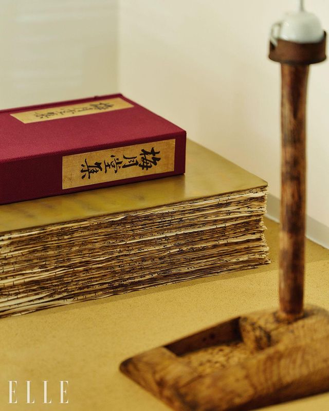  김시습의 시집 〈매월당집〉에 드러난 ‘망형(忘形)’ 철학이 로해의 근간을 이루고 있다.