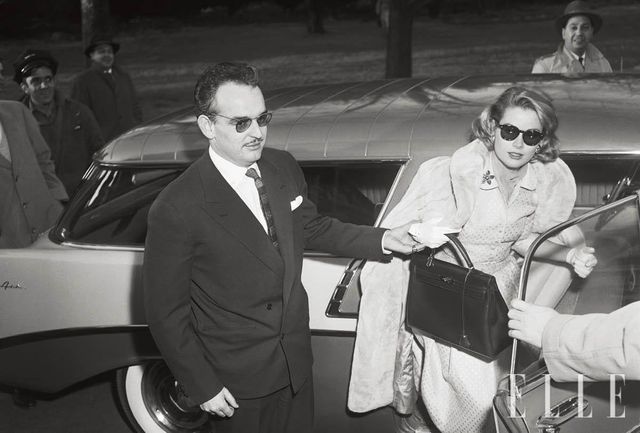 그레이스 켈리가 들어 화제가 된 에르메스 켈리 백. 