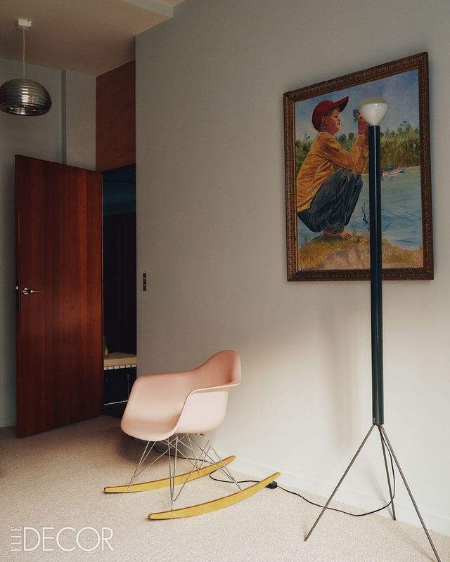 막내아들 조지의 방은 그녀의 성격처럼 항상 단정하다. 