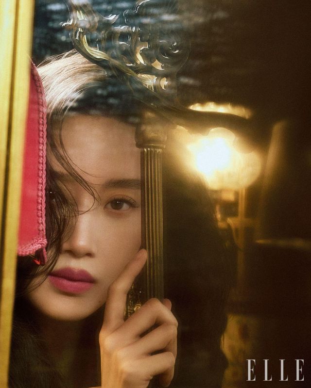 이어링은 Dolce&Gabbana.