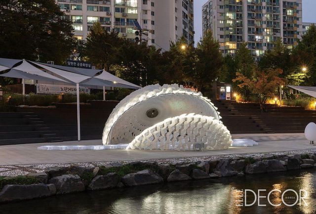 지난 11월 노원달빛산책 2024에서 선보인 야외 미디어 설치미술 작품 ‘공기 울림’.