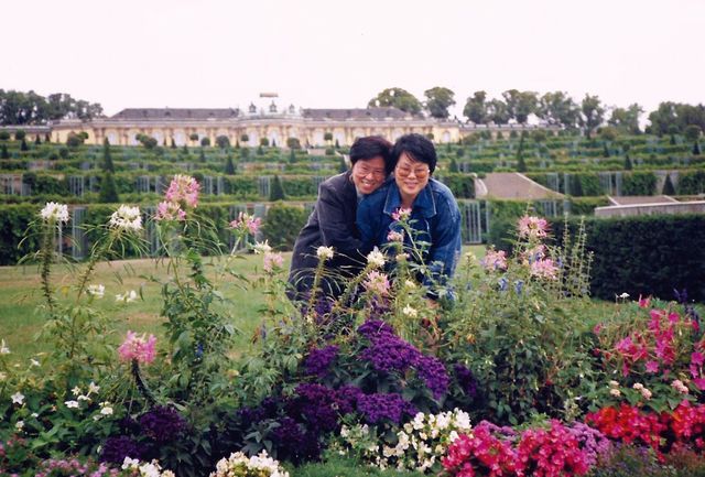 김인선과 이수현은 1985년 처음 만났다. 첫만남 당시 수현이 들꽃을 한 움큼 따다 선물했다. 