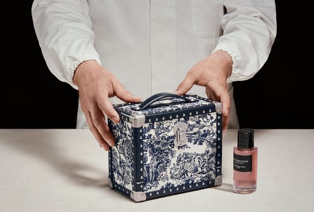 라 콜렉시옹 프리베 크리스챤 디올 베니티 트렁크 케이스 투왈 드 주이 80mlx3 7백80만원대.