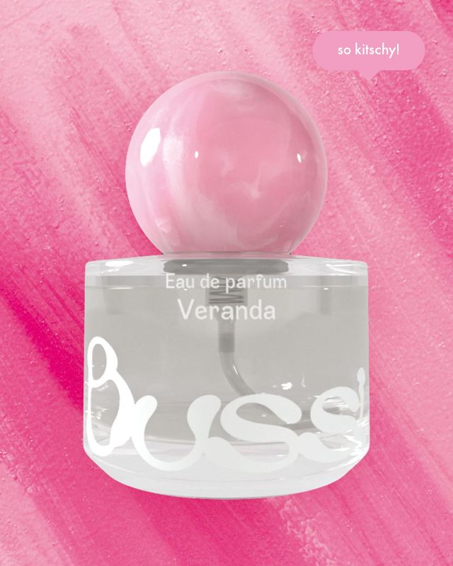 라일락과 그린 노트, 머스크가 살결을 따라 은은하게 번지는 오 드 퍼퓸, 베란다, 30ml 5만9천원, Bussi.