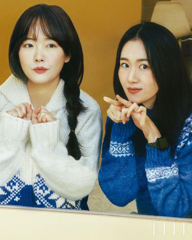 두 사람이 즐겨 찾는 카페에 모인 그레타 최와 김도연 자매.