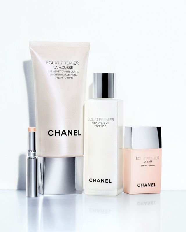 샤넬의 새로운 브라이트닝 스킨케어&메이크업 라인 ‘에끌라 프리미에’. 