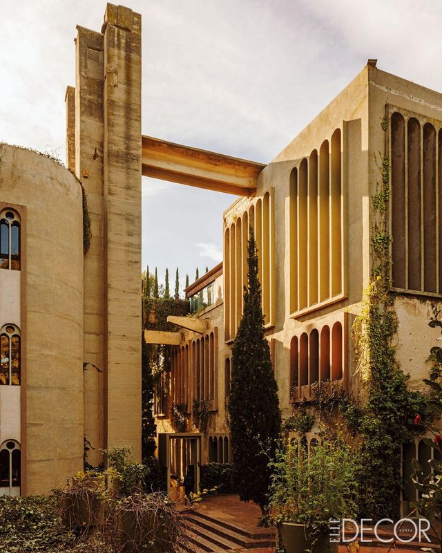 SALVA LOPEZ / COURTESY OF GESTALTEN, RICARDO BOFILL, GESTALTEN 2019