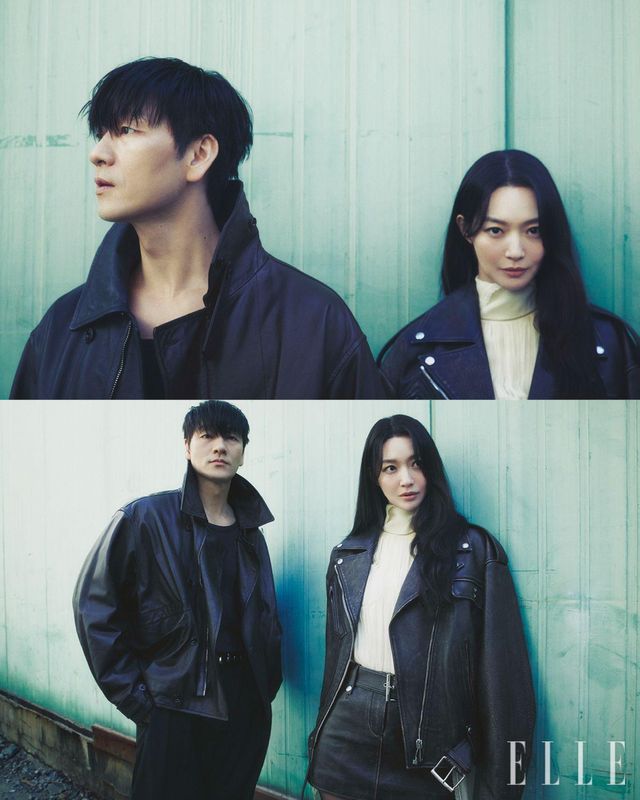 박해수가 입은 재킷과 티셔츠, 팬츠는 모두 Lemaire. 벨트는 Khaite. 신민아가 입은 레더 재킷과 블라우스, 스커트는 모두 McQueen. 