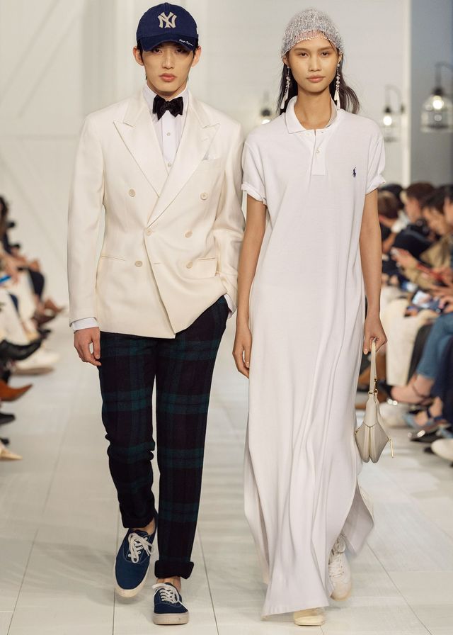 상하이에서 선보인 2025 스프링 리씨 패션 익스피리언스에서 선보인 랄프 로렌 컬렉션, 랄프 로렌 퍼플 라벨, 폴로 랄프 로렌 남성·여성 그리고 칠드런 컬렉션. 