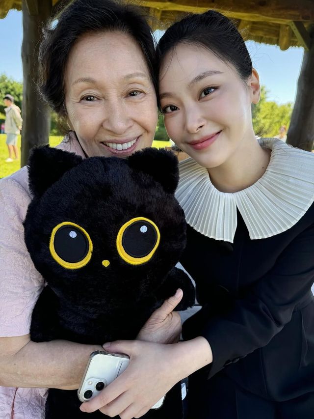 김혜자와 최희진 