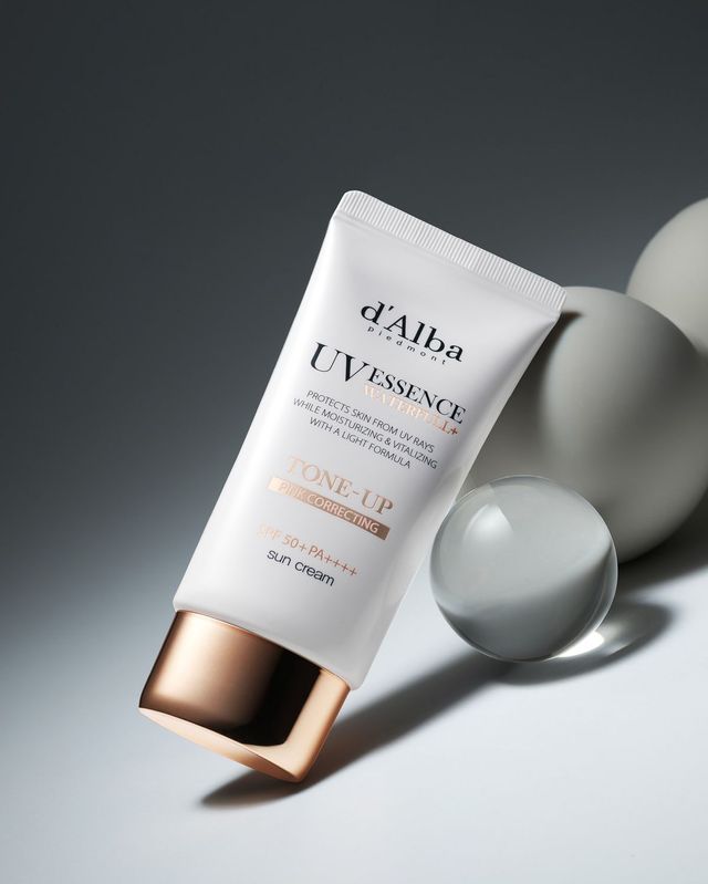 달바 비건 워터풀 핑크 톤업 선크림, 50ml, 3만4천원, d’Alba. 